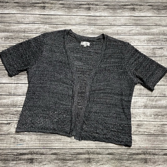 Women’s XL Signature by Robbie Bee gray knit short sleeve cardigan w silver thre - Picture 5 of 9